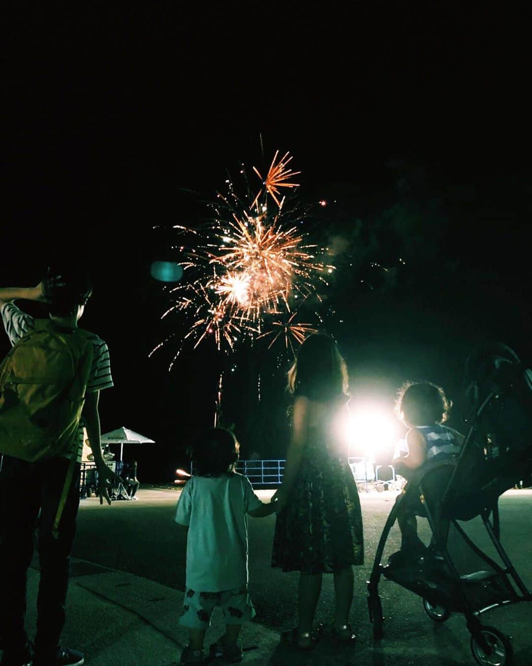 加護亜依さんのインスタグラム写真 - (加護亜依Instagram)「花火も🎇 子供たちも喜んでた❤️💚❤️💚」7月15日 7時22分 - ai.1988kg