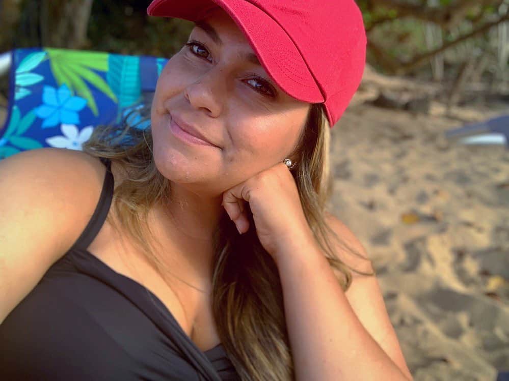 リセット・サラスのインスタグラム：「😊」