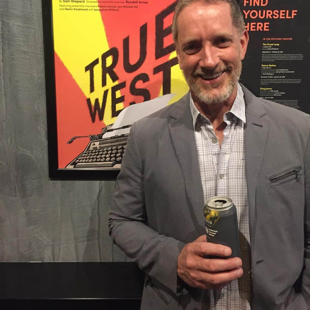 レスリー・フェラさんのインスタグラム写真 - (レスリー・フェラInstagram)「I’m so proud of this guy..my hubby, Ned Mochel - it’s opening night of TRUE WEST @steppenwolfthtr The revival - 37 years later. #fightchoreographerextraordinnaire」7月15日 7時51分 - mslesleyfera