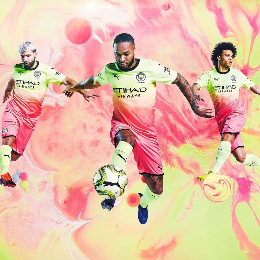 マンチェスター・シティFCさんのインスタグラム写真 - (マンチェスター・シティFCInstagram)「Bright, bold and beautiful 😍 Introducing our 2019/20 @pumafootball Third Kit 💫 ⁣ ⁣ #mancity」7月15日 8時00分 - mancity