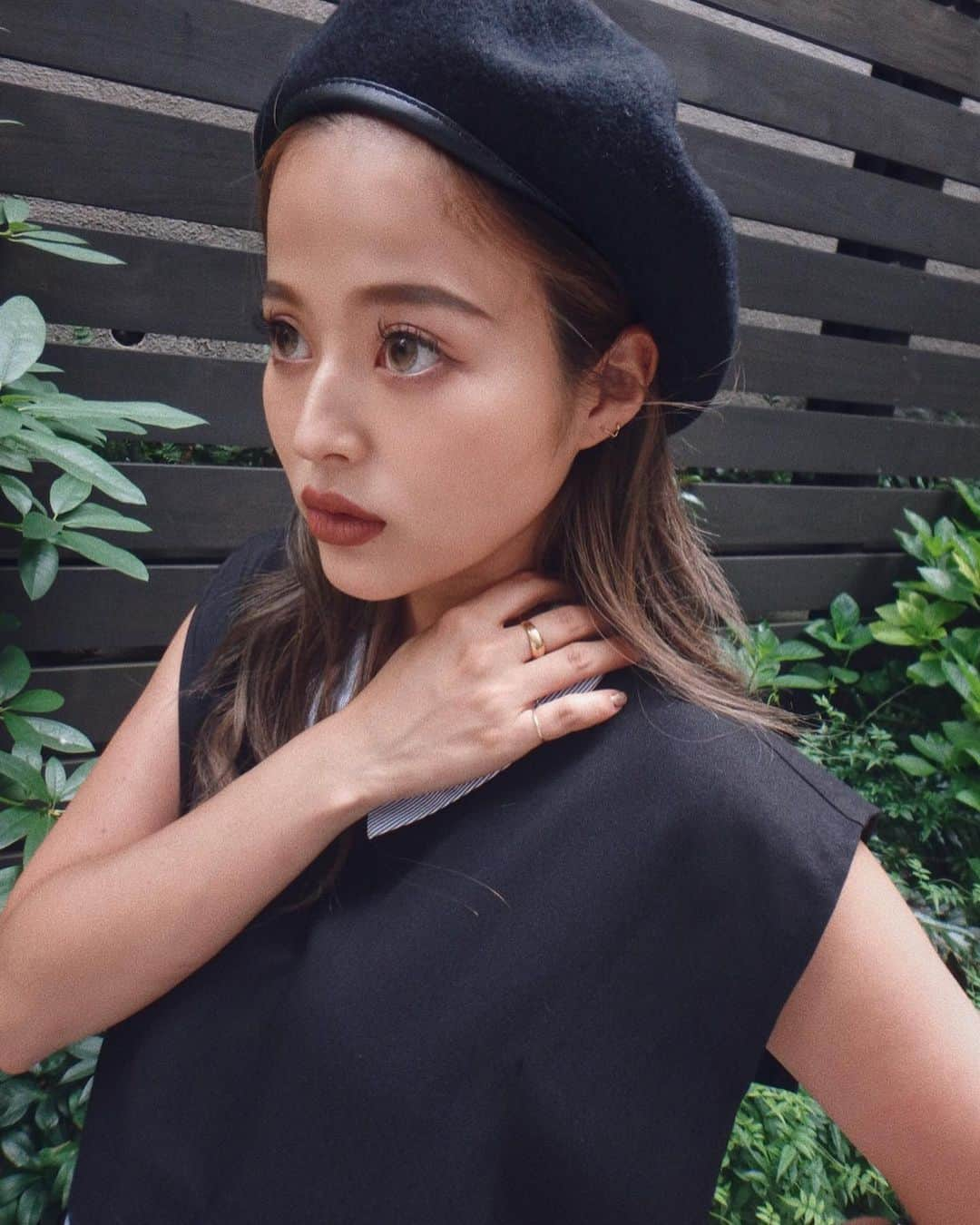 佐野真依子さんのインスタグラム写真 - (佐野真依子Instagram)「■LAYER SHIRT TOPS	■WORSTED WOOL BERET🌿 @emoda_official  @emoda_snap  #mystyleemoda #emoda」7月15日 8時15分 - sanomaisanomai