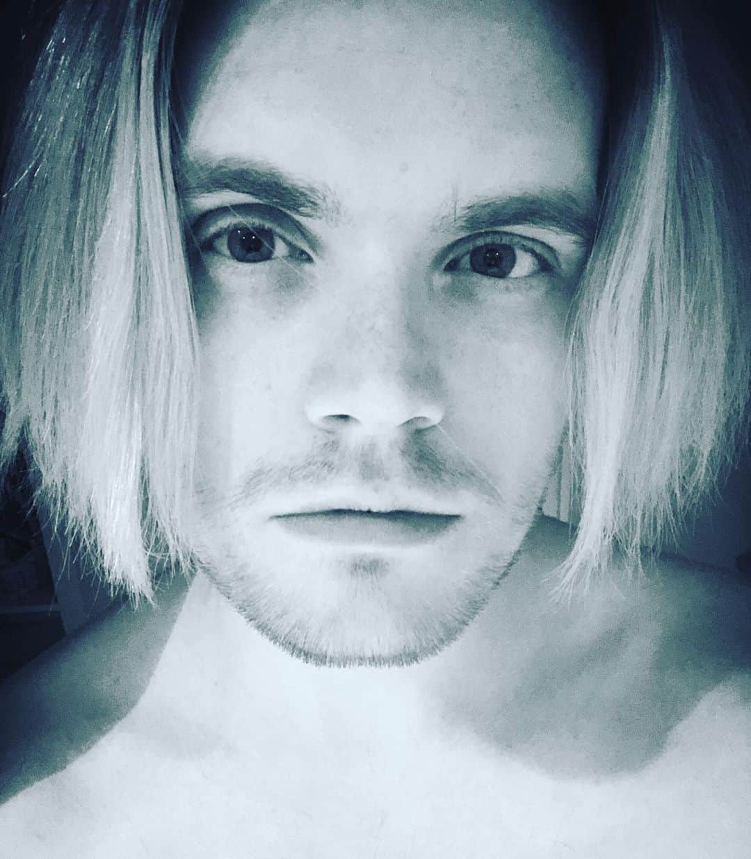 iBlaliのインスタグラム：「Vermisse meine Haare von 2018 🙈」