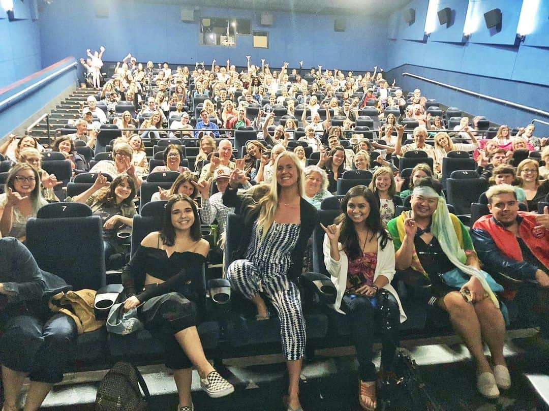 Bethany Hamiltonさんのインスタグラム写真 - (Bethany HamiltonInstagram)「So amazing to hear all the great feedback on @unstoppablethefilm 🥰🤗😊 in theaters now!!! Thankful to share my story and looking forward to continue to do life the best I can!!! #unstoppable  #LinkInBio to find your theater 🤙🏽」7月15日 8時49分 - bethanyhamilton