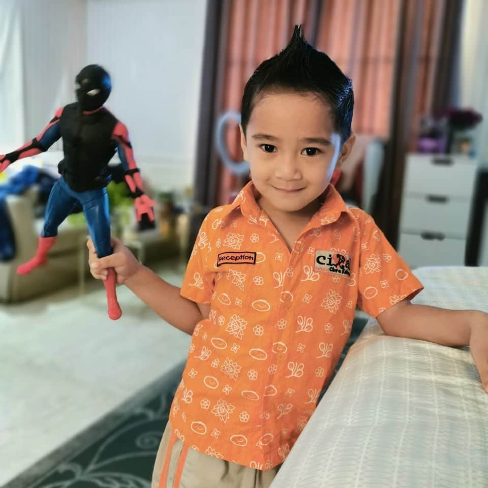 Raffi Ahmadさんのインスタグラム写真 - (Raffi AhmadInstagram)「Ayooooo Sekolaaaah ❤️⭐️ Tambah Ganteng Rafathar karena semangat sekolahnya 🥰😘」7月15日 8時51分 - raffinagita1717