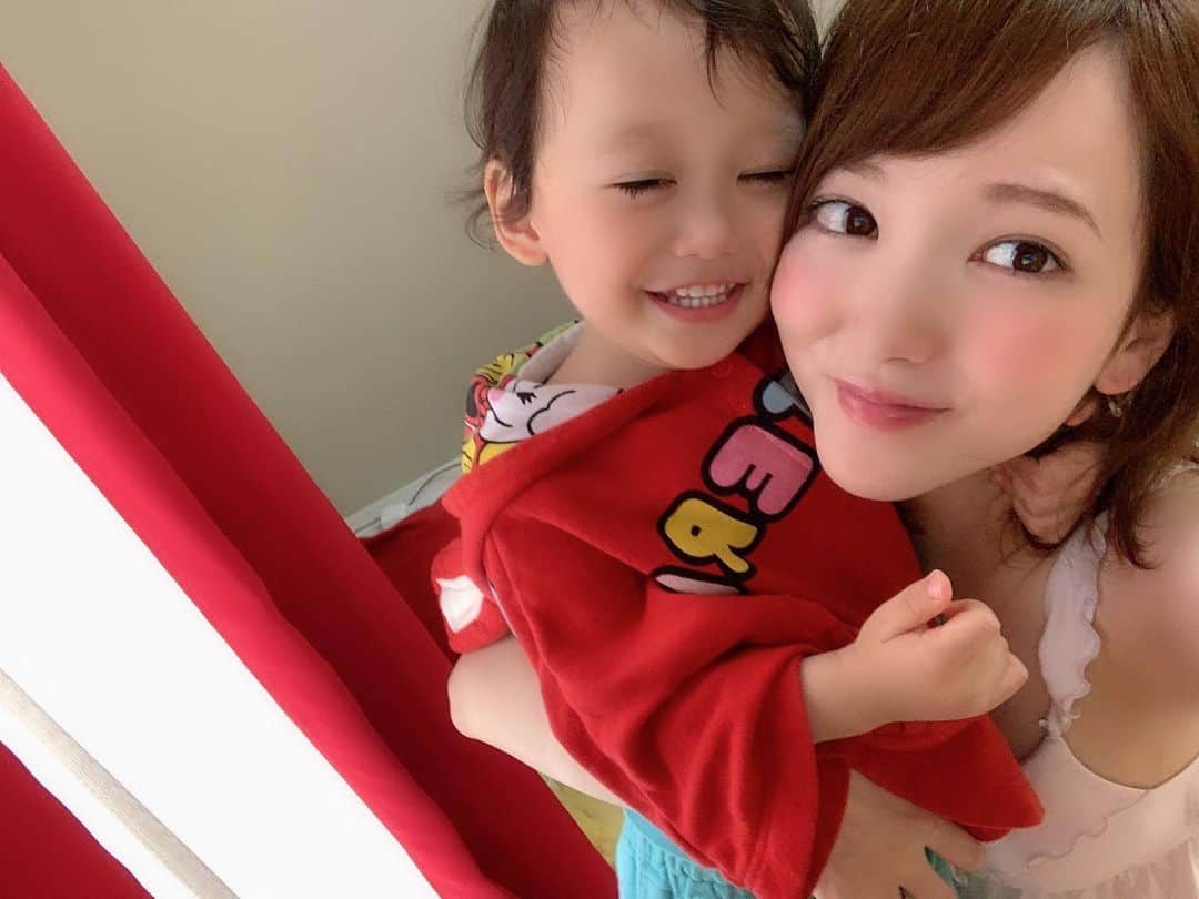 下田美咲さんのインスタグラム写真 - (下田美咲Instagram)「息子がかわいすぎる。最後は動画。  #親子 #1歳10ヶ月」7月15日 9時06分 - shimodamisaki815
