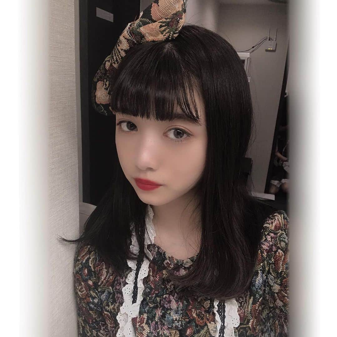 新井ひとみさんのインスタグラム写真 - (新井ひとみInstagram)「一つ言いたいこと 生まれ変わるとしたら お人形さんになりたい😝 ＊ ＊ 新定期ライブで、『約束』の 衣装を着まよっ 約6年ぶりぐらい？！👀 ＊ ＊ #doll #お人形 #お人形さん #お人形さんになりたい #約束 #衣装」7月15日 9時15分 - hitomi_tokyogirlsstyle