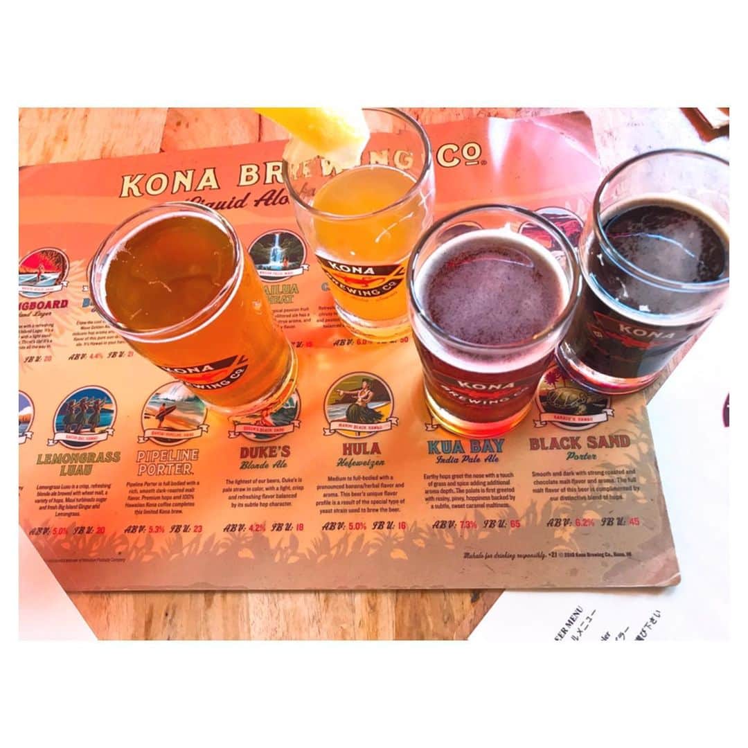 荒川れん子さんのインスタグラム写真 - (荒川れん子Instagram)「Beer sampler at Kona Brewing Co. @konabrewingco 🍻 ハワイ島コナにあるコナブリューイングではサンプラーでいろいろなビールを試すのが楽しい🎶 今、建設中の大きな工場ができたら更に充実したファクトリーツアーができるそうな。また行かなきゃだわ😆 . . #hawaii #bigisland #aloha #lovehawaii #luckywelivehawaii #hawaiilife #travel #beachlife #beer #drink #work #shooting #konabrewing #lifeisajourney #work #hawaiistagram #instahawaii #ハワイ #ハワイ島 #ハワイ生活 #旅 #ハワイ好き #ハワイ旅行 #仕事 #ハナコ #ハワイ情報 #ハワイおすすめ #ビール #🍺 #撮影」7月15日 9時47分 - renren_hawaii