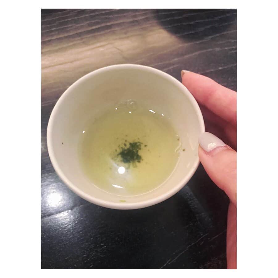 藤森香衣さんのインスタグラム写真 - (藤森香衣Instagram)「HIGASHIYA GINZA @higashiya_higashiya  Afternoon tea.  季節のお茶と共にいただく、 和のアフタヌーンティーセット。  桃のお茶が、とても美味しく、 お菓子も繊細で美味しかった。  #higashiyaginza #higashiya  #Tokyo #ginza #japanesetea  #afternoontea  #sweets #cafe #ヒガシヤ #ヒガシヤギンザ  #銀座 #POLA #アフタヌーンティー #カフェ #空間」7月15日 10時08分 - kaefujimori