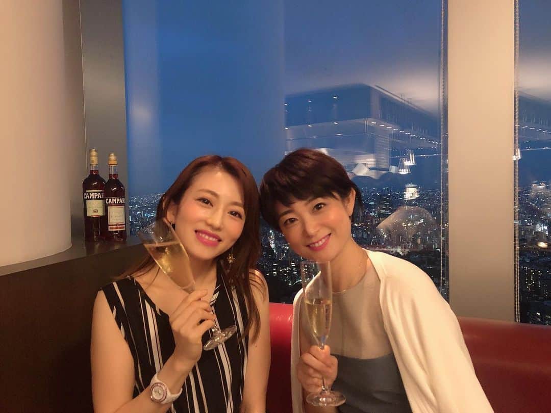 のインスタグラム：「大好きな事務所の先輩と💕 ﻿ ﻿ 夜景が綺麗な ラ クッチーナにて﻿ 🍽✨ ﻿ ﻿ ワインに詳しい @nao_nyan1130 ﻿ ﻿ ﻿ 色々選んでもらって 話を山ほど聞いてもらって ... ﻿ 頼れるパイセン❤️」