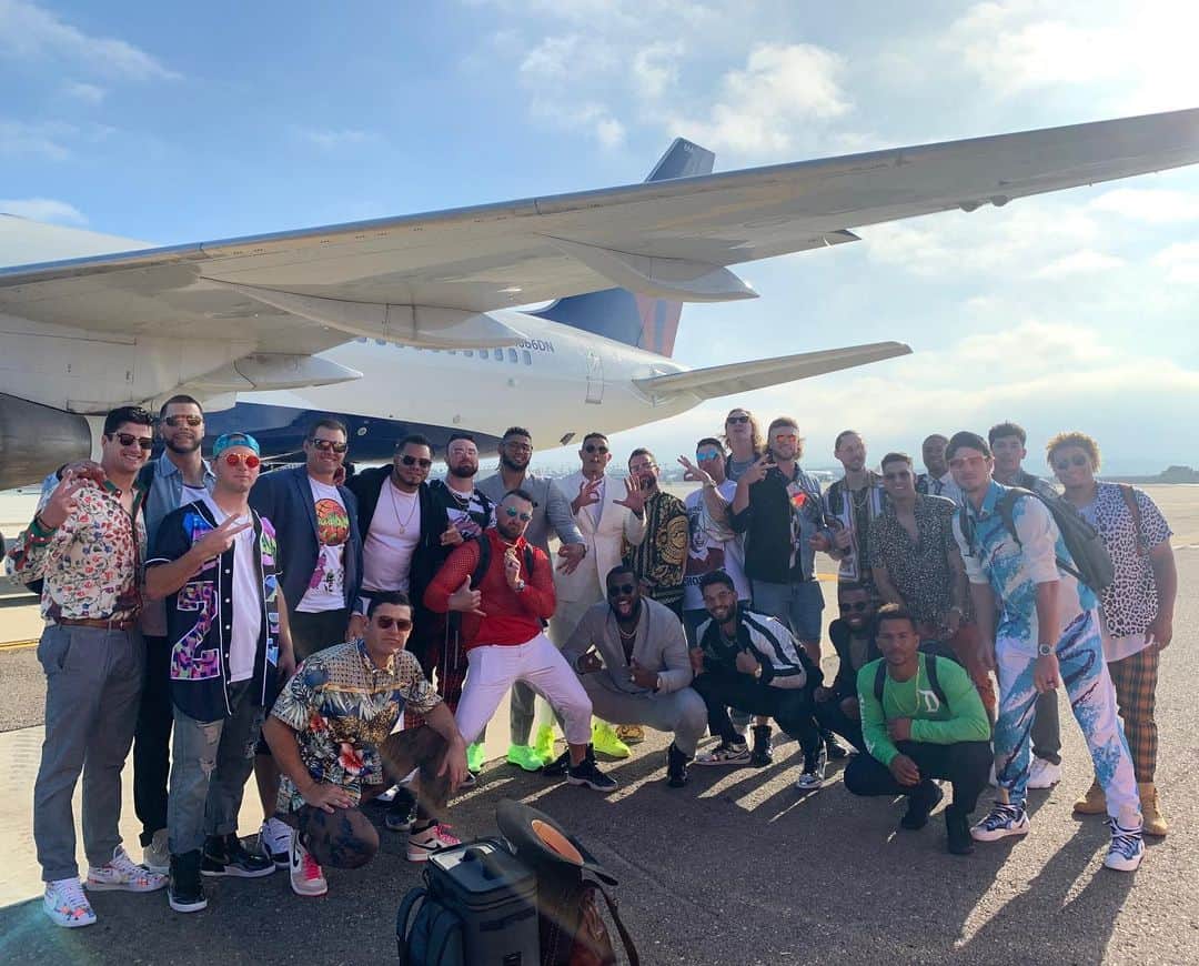エリック・ホズマーのインスタグラム：「Heading to the 305 with that Manny Machado swag!」