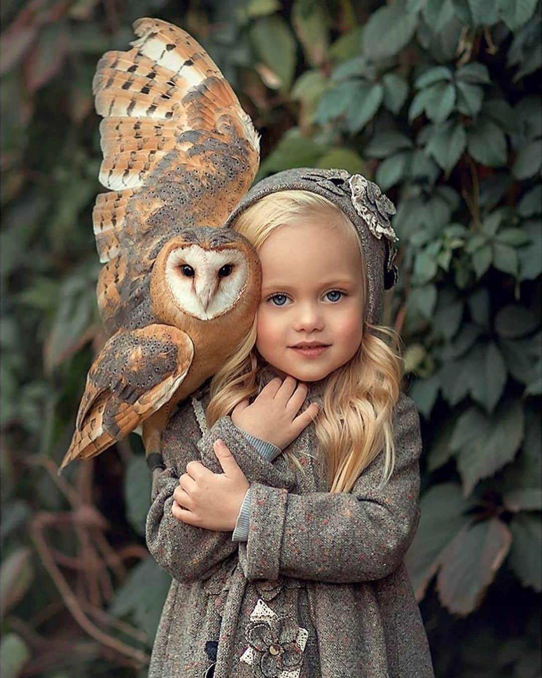 Canon Photographyさんのインスタグラム写真 - (Canon PhotographyInstagram)「Quite a different post from us but these portraits are just stunning. Go check out the photographer for more beautiful shots like this!  Photography | @lena.photo.ru  #portrait #owl #animallovers #naturephotography #portraitphotography #splendid_animals」7月15日 19時47分 - cpcollectives