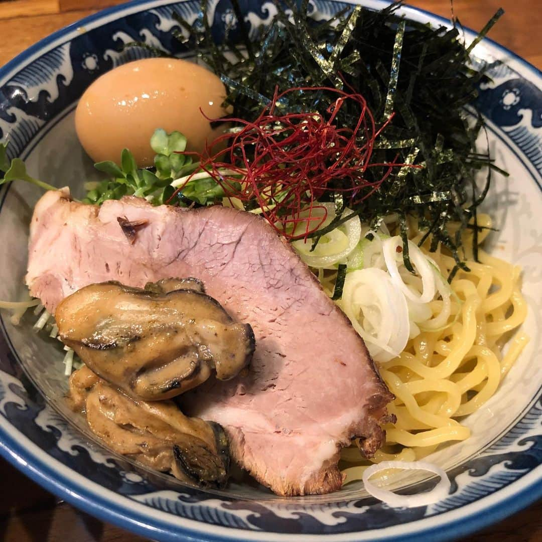 佐久間あすかのインスタグラム：「人生で一番のラーメンかもしれない🤩 牡蠣好きにはたまりません💓🙌 幸せ…✨ #ラーメン#佐市#錦糸町グルメ #牡蠣ラーメン#つけ麺」