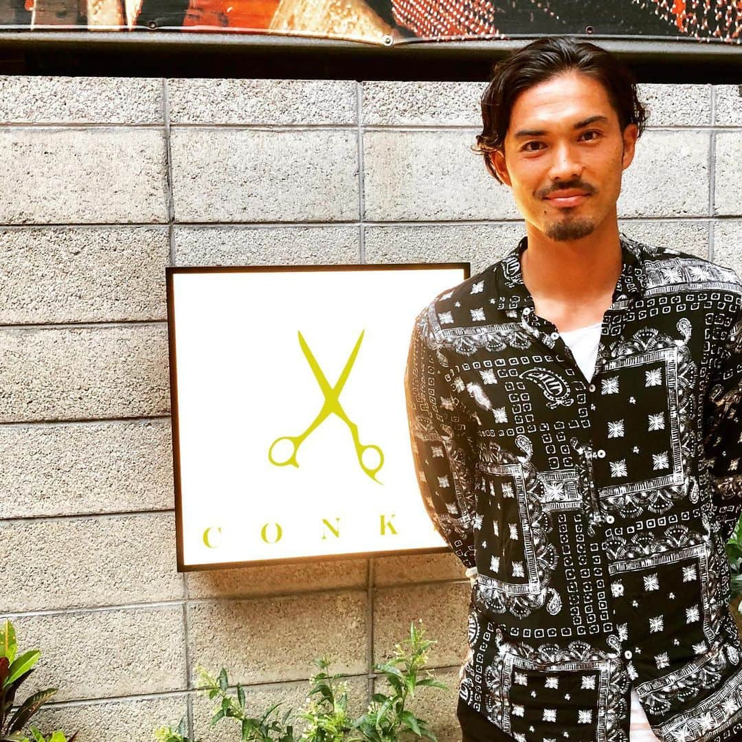 一柳夢吾さんのインスタグラム写真 - (一柳夢吾Instagram)「@conksjapan でカットと人生初のパーマネント。  そして切ってもらった後は併設のバーで色々な職業、人種の方達とゆったりいい時間でした。  いつもありがとうございます✌︎」7月15日 19時58分 - yugo_ichiyanagi