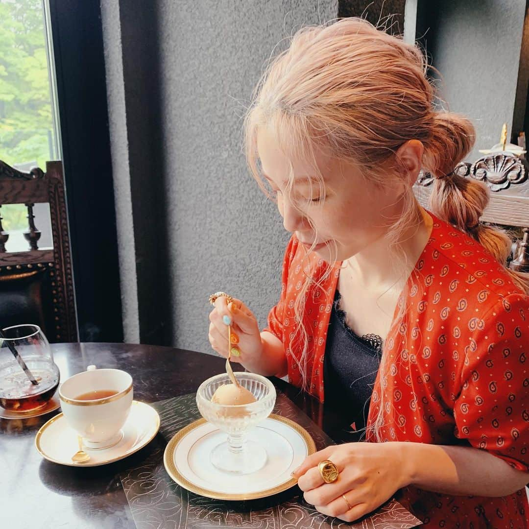 佐々木茜さんのインスタグラム写真 - (佐々木茜Instagram)「. . アラビアンなランチ🍽を楽しみ アラジン🎞を見るという 妄想族にぴったりなデートプラン ありがとう 👻 髪はほんのりジーニーリスペクト 🧞‍♂️🧞‍♂️🧞‍♂️ 自然に囲まれていて落ち着いていて とっても美味しかったな💯 次は夜に来たいな🌕 （アフタヌーンティーも気になる、 アラビアンアフタヌーンティー！ ☕️☕️☕️) 週末飯能へショートトリップしたので 続きます🌿🌿🌿 . . #carvaan #hanno #aladdin #arabiannights」7月15日 20時15分 - akane_madder2