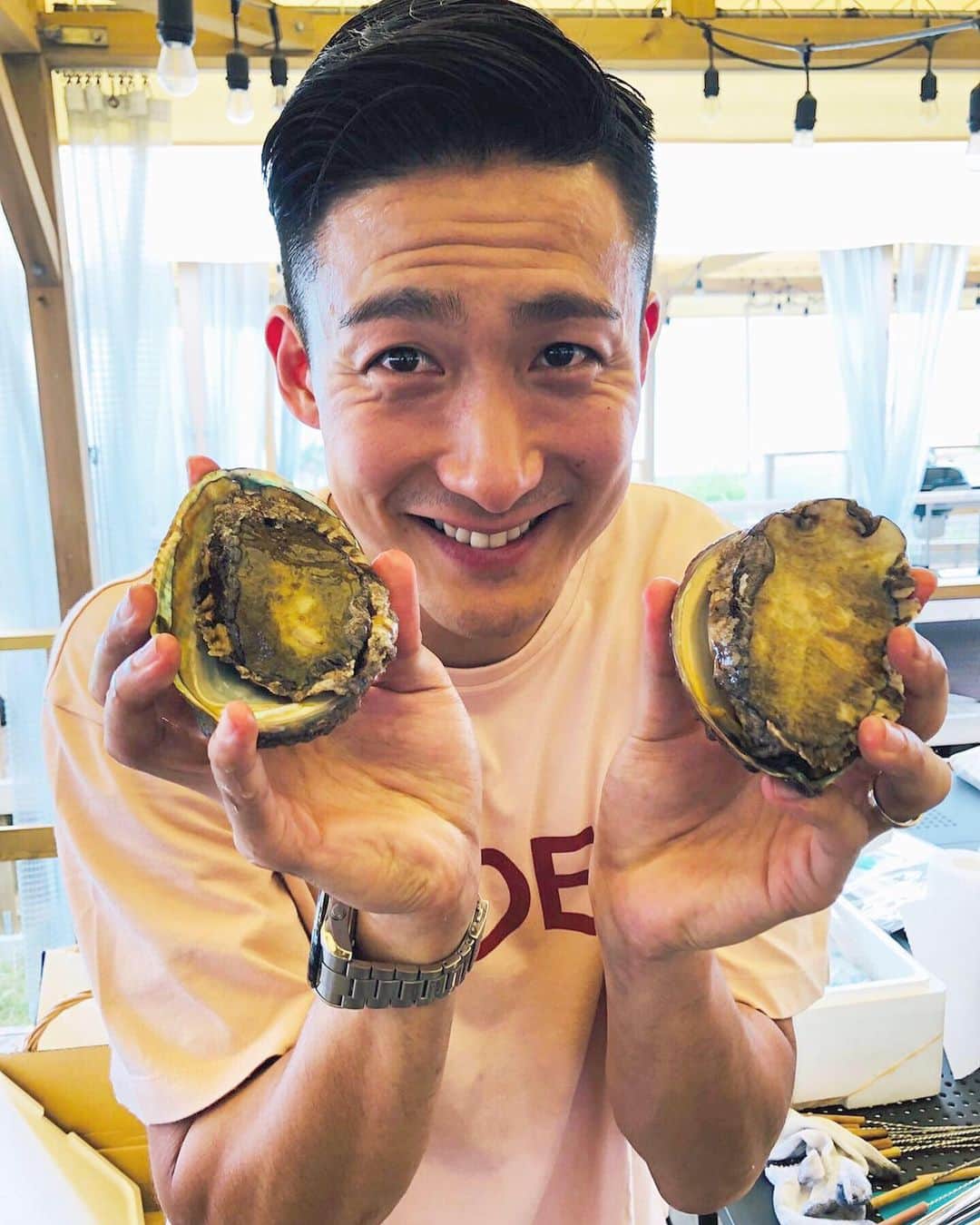 都倉賢さんのインスタグラム写真 - (都倉賢Instagram)「ずいぶん前から天気予報とにらめっこしてたけど、いざ当日を迎えたら奇跡的な天気☀️ 幹事って会が開催される前までは心配ごとつきないけど、はじまってからみんなの笑顔見ちゃうともう言葉にならないよね😍  控えめに言って最高に楽しかったな！！！ あ〜バーベキュー好きだわぁ〜😘😘😘」7月15日 20時33分 - tokuraken