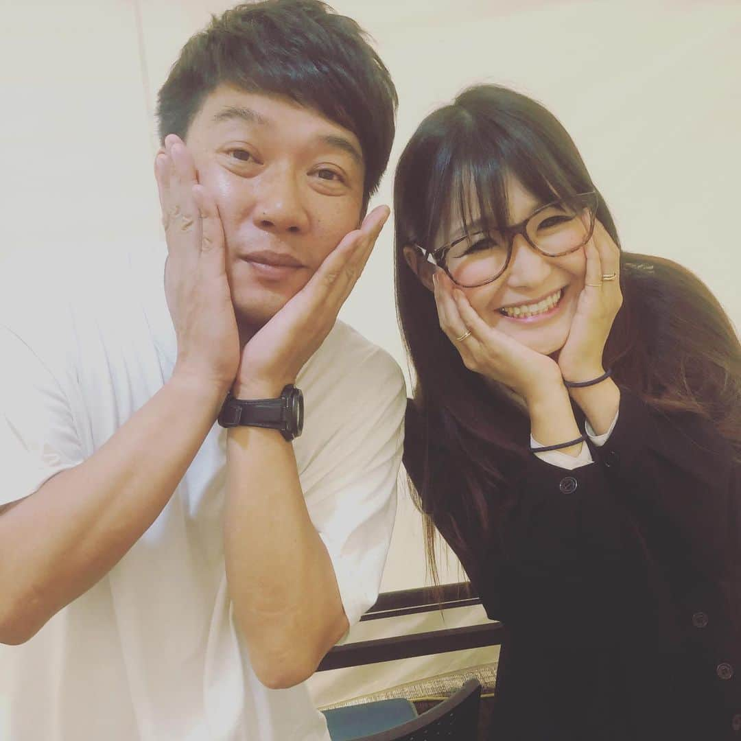 ギャル曽根さんのインスタグラム写真 - (ギャル曽根Instagram)「TKO木本さんと❤️ 本当に優しくて、楽しすぎるイベントでした😆❗️❗️❗️ あっと言う間でした。。 もっと木本さんの家電のお話聞きたかったなぁ。🧚🏻‍♀️ #TKO木本さん #イオンモール広島府中 #コジマ電気 #楽しすぎるイベント😂❤️ #来てくださった方々ありがとうございました💛❤️💜💚 #虫歯ポーズ🤔」7月15日 20時48分 - galsone_1204