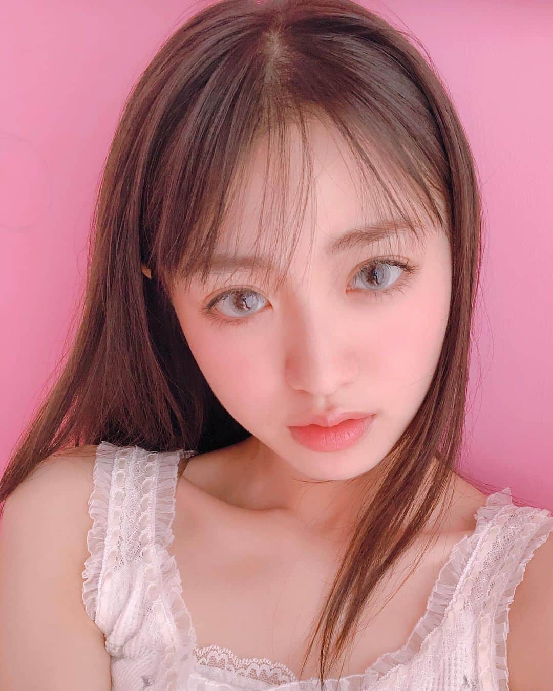 香音さんのインスタグラム写真 - (香音Instagram)「海外ガールになりたかった日🤫💕 . . . いつもと違うけど、どですか🙈？ #kuzoo」7月15日 20時54分 - kanon420_official