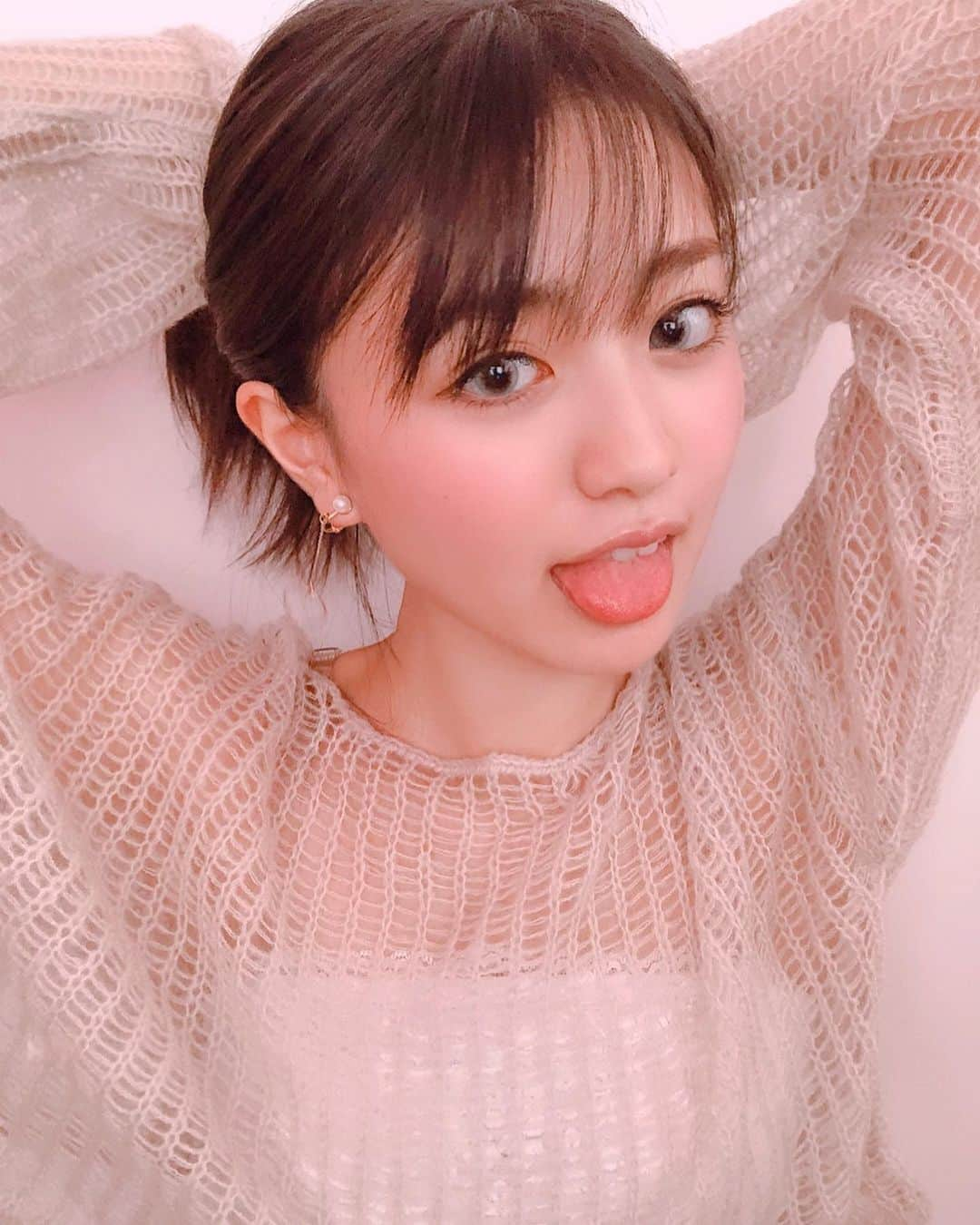 香音さんのインスタグラム写真 - (香音Instagram)「海外ガールになりたかった日🤫💕 . . . いつもと違うけど、どですか🙈？ #kuzoo」7月15日 20時54分 - kanon420_official