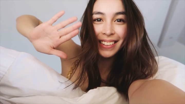 ジュリア バレットのインスタグラム：「get unready with me ft. mom’s bathroom」