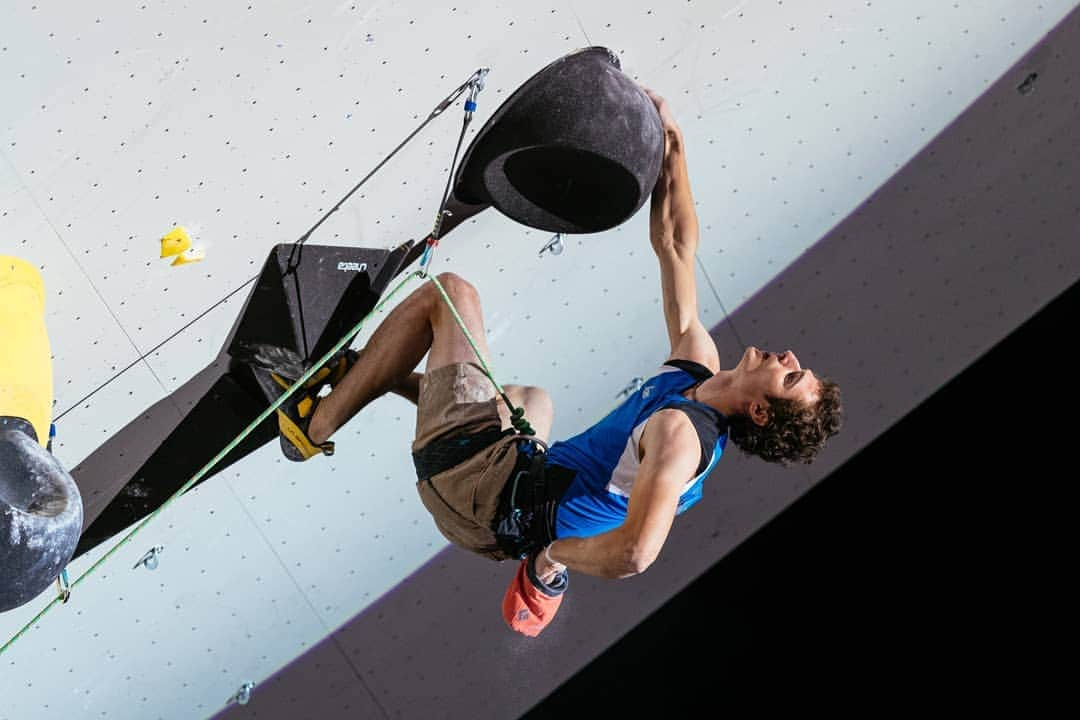 アダム・オンドラさんのインスタグラム写真 - (アダム・オンドラInstagram)「Happy, happy, happy. Just a fairytale World Cup in Chamonix last weekend. It has been a long time that I enjoyed comp climbing as much as in Chamonix. I think it was the key. The injury break lowered the pressure and I felt great. @blackdiamond @montura_official @lasportivagram @gardatrentino  Pic by @lukasbiba」7月15日 21時02分 - adam.ondra