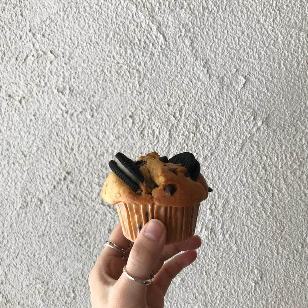 長谷川あやさんのインスタグラム写真 - (長谷川あやInstagram)「☕️☕️☕️ #dailysmuffin #dailysmuffintokyo #kuramae #cafe #muffin #sweets #あや飯 ・ ・ ・ 今日のおやつ🤤💭」7月15日 21時06分 - ayasuke_0516