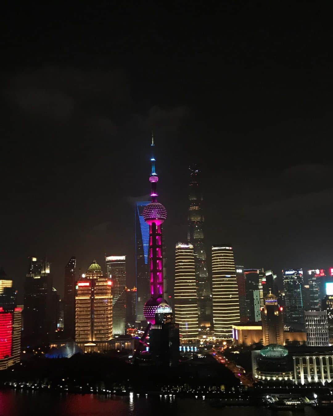 宮崎沙矢加さんのインスタグラム写真 - (宮崎沙矢加Instagram)「I 💗SH so much What a amazing views n such beautiful days💕💕💕 . . . #sh #shanghai #shanghaitower #beautiful #nightview #space #picoftheday #pic #上海 #上海タワー#中国」7月15日 12時17分 - sarah___audrey