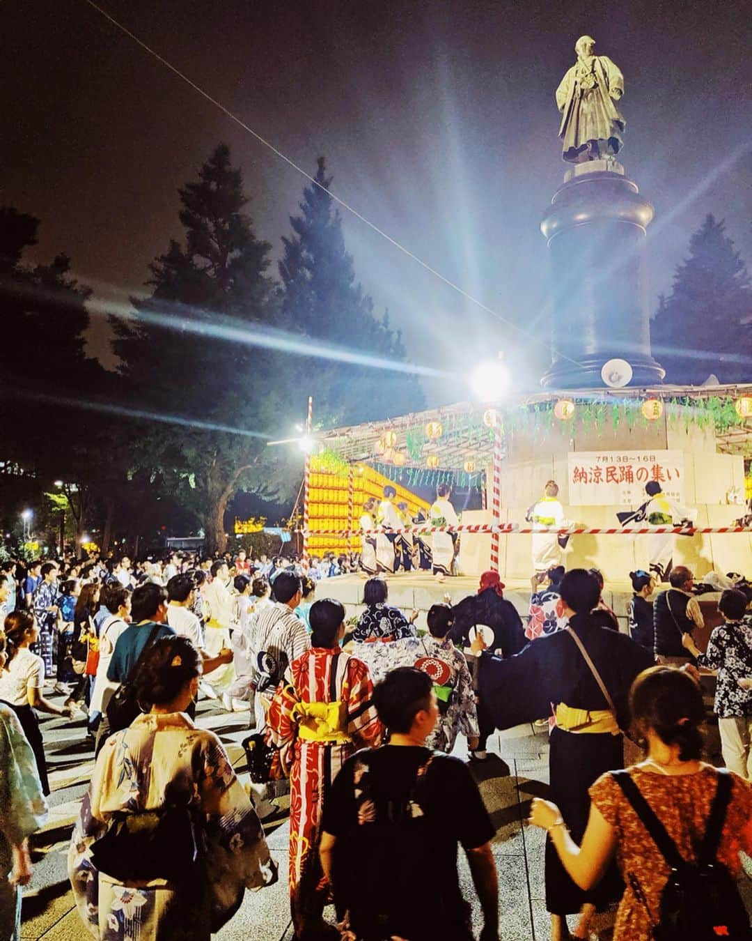 小竹麻美さんのインスタグラム写真 - (小竹麻美Instagram)「お祭りに行ってきたよ〜❤️ 安定の大大混雑🔥これぞみたま！って感じで、お祭りはやっぱりテンションあがる😻❤️ #googlepixel の夜景モードは、 暗いところでもすっごい明るく鮮明に写るから、 夏の夜のイベントにもぴったり🥳👘🦋💫🎇❤️ #Pixelで撮影#Googleのスマホ#お祭り #googlepixel#google#summer#tokyo」7月15日 12時19分 - asamikotake