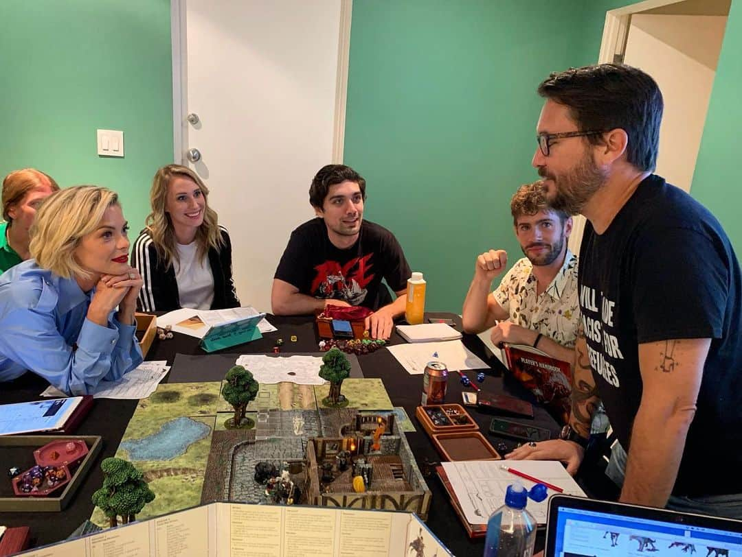 カイル・ニューマンさんのインスタグラム写真 - (カイル・ニューマンInstagram)「An epic session of #DungeonsAndDragons went down last night. I was the Dungeon Master and @anothermagazine came to shoot us playing!!! We played the new beginner adventure Dragon of Icespire Peak... and it was awesome. It was also cool to play with my wife @jaime_king! 🔥💀💥🗡 #dnd #tabletopgames #roleplayinggame #rpg」7月15日 12時28分 - kyle_newman