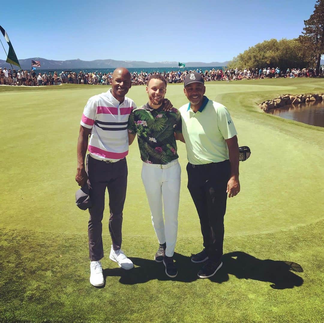 レイ・アレンのインスタグラム：「Great day on the links today with the Curry's! What a great week in Tahoe. Thank you to all the people in lake Tahoe for being so hospitable and allowing us all to enjoy your beautiful city for the week. Thank you @acchampionship  for putting on a world class event. @stephencurry30 #dellcurry #Tahoe #edgewood #acoupleofshooters #threesplease #birdieswereplenty」