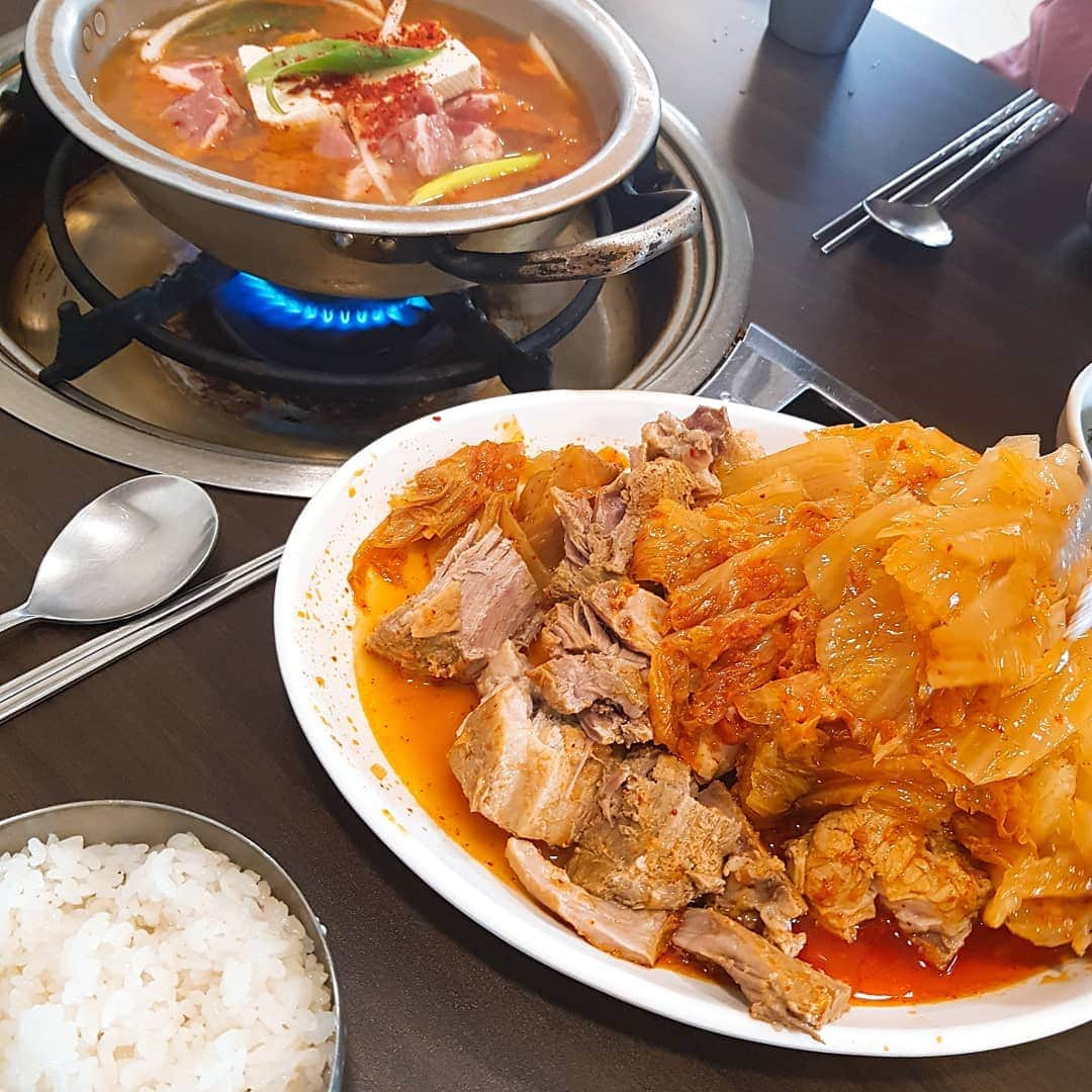 JUNO さんのインスタグラム写真 - (JUNO Instagram)「대구 마지막 점심! 한옥집김치찜 #대구맛집」7月15日 13時45分 - kimmooyoung