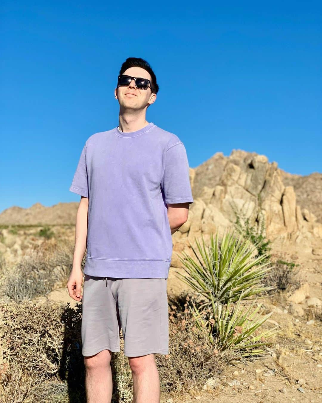 フィル・レスターさんのインスタグラム写真 - (フィル・レスターInstagram)「Lilac lad」7月15日 13時52分 - amazingphil