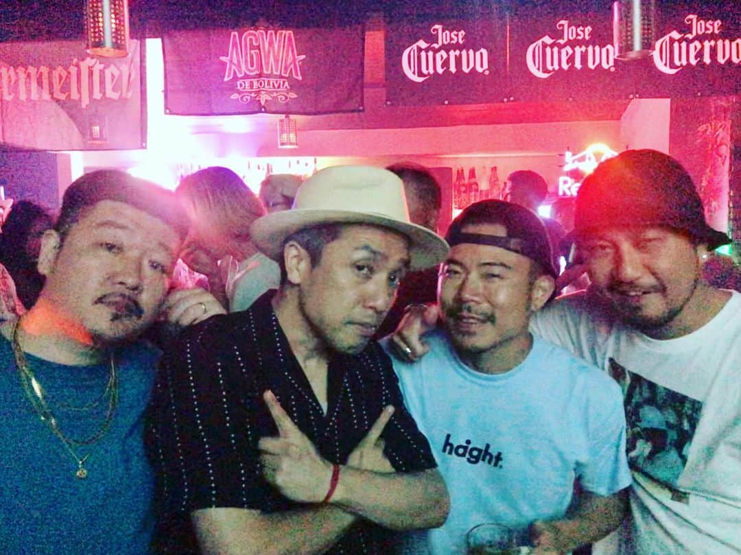 DJ SANCONさんのインスタグラム写真 - (DJ SANCONInstagram)「イタローから  THE BRIDGE YOKOHAMAの19th Anniversary にお邪魔しました！ おめでとうございます！  @djminoyama  @djcan1980  有難うございました！  飲み仲間 @shin3bredと沢山乾杯した！」7月15日 14時22分 - djsancon