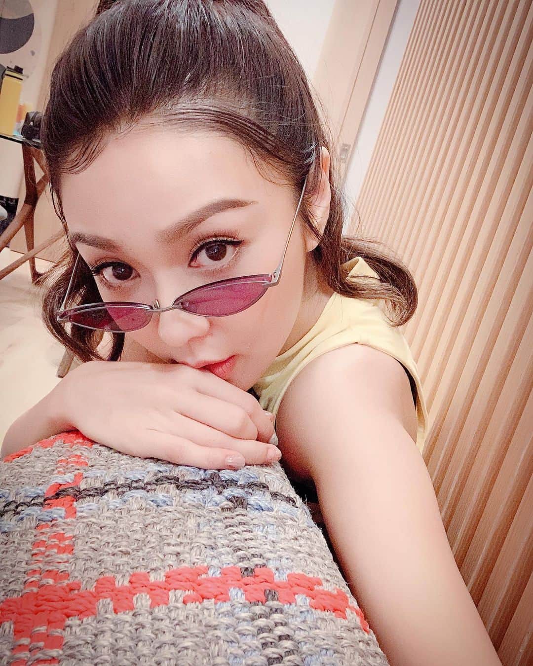 フィオナ・シットさんのインスタグラム写真 - (フィオナ・シットInstagram)「Sunglasses @10thshop @asocietyofficial #10thshop #asociety」7月15日 14時17分 - physit