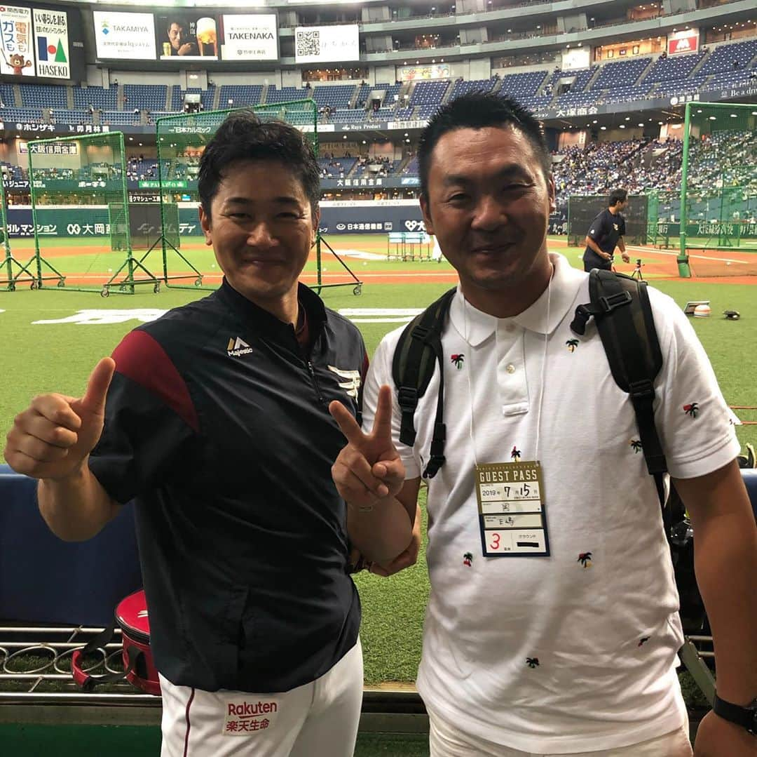 枡田慎太郎さんのインスタグラム写真 - (枡田慎太郎Instagram)「後半戦スタート！  一瞬で忘れろ長い目でみりゃカスみたいな問題！どうだい？問題外！こんなとこで終わるつもりじゃないだろう？  一瞬で忘れろ長い目でみりゃカスみたいな問題！どうだい？問題外！振り返れば後悔も財産だろう！ by10−feet  シーズン残りもとにかく自分らしく自分達の野球をパフォーマンスを見せつけてくださいね！ #楽天#仙台#京セラドーム#オリックス#嶋基宏#藤田一也#銀次#辛島航#アラボーイ」7月15日 14時30分 - masushin78