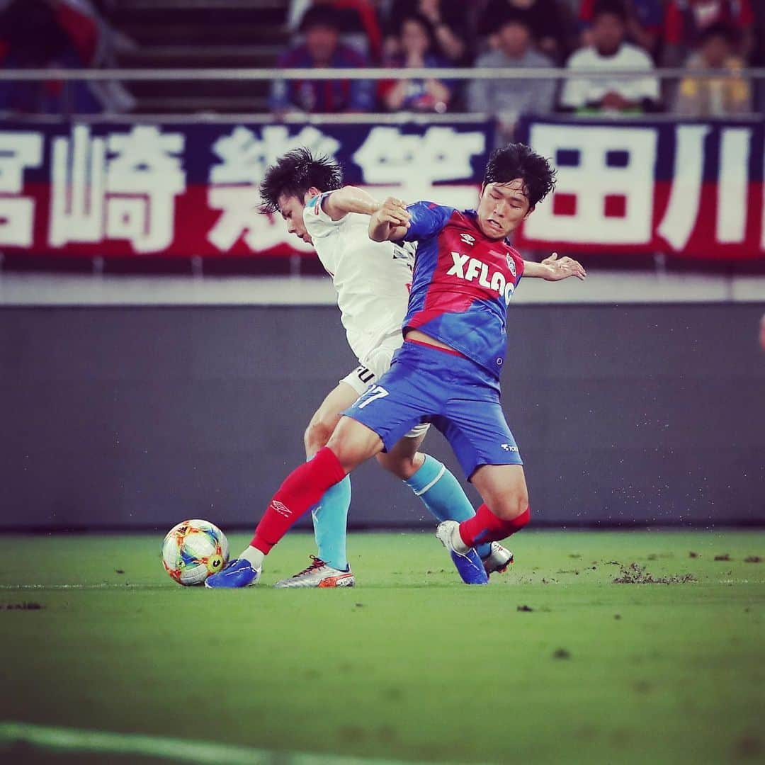 FC東京オフィシャルグッズさんのインスタグラム写真 - (FC東京オフィシャルグッズInstagram)「. vs #川崎フロンターレ 立ち返る場所はある。 もう一度戦う。 @fctokyoofficial  #FC東京 #fctokyo #tokyo」7月15日 14時37分 - fctokyoofficial