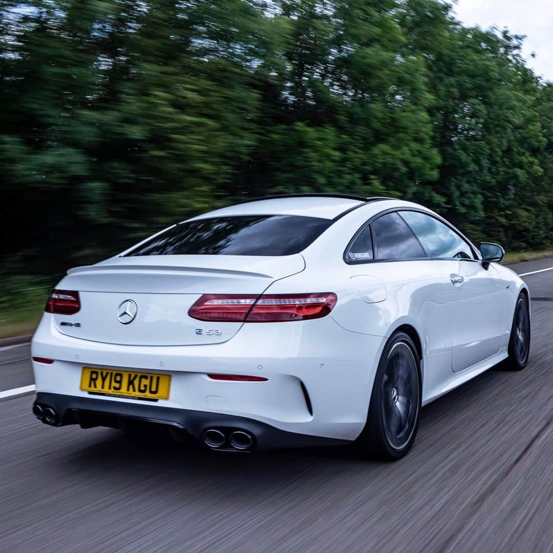 メルセデス・ベンツさんのインスタグラム写真 - (メルセデス・ベンツInstagram)「Monday mood. 🌪️ Photo by @mr.g.ozbay. __________ [Mercedes-AMG E 53 4MATIC+ Coupé | Kraftstoffverbrauch kombiniert: 8,8–8,7 l/100 km | CO₂-Emissionen kombiniert: 202–199 g/km | mb4.me/nefz] . #MercedesBenz #⭐ #MercedesAMG #AMG #EClass #AMGE53 #4MATIC+ #Coupé #mbfanphoto #mondaymonday #automotivedesign #mbcar」7月15日 15時00分 - mercedesbenz