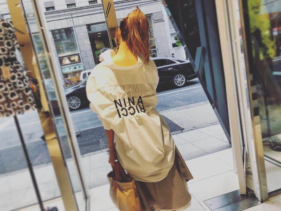 Taki Tanakaさんのインスタグラム写真 - (Taki TanakaInstagram)「#NINARICCI  #whoisthisgirl #💋 #だーれだ  ある日 南青山I Z Aにて。 #ニナリッチ  @iza_official #instorenow  #izastagram  @ninaricci」7月15日 15時03分 - tanakataki