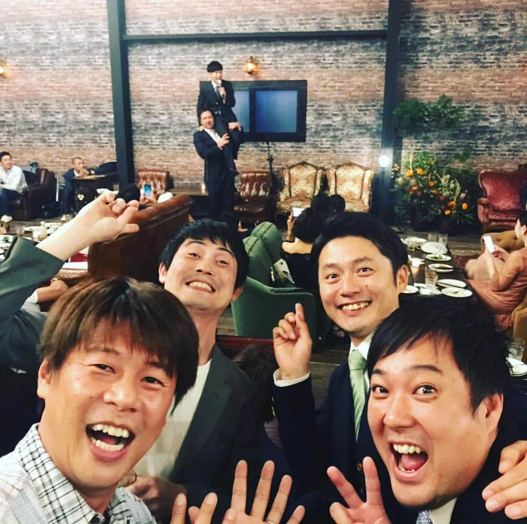 池田周平さんのインスタグラム写真 - (池田周平Instagram)「ファミリーレストラン ハラダさん結婚おめでとうございます🎉㊗️」7月15日 15時24分 - ikeda_shuhey