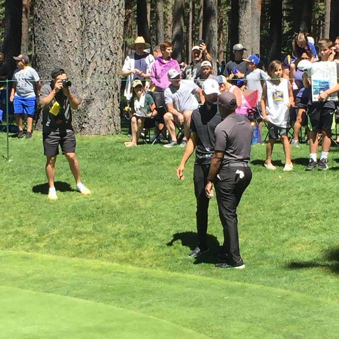 カイル・ロウリーさんのインスタグラム写真 - (カイル・ロウリーInstagram)「2nd year at the American century championship was another unreal weekend!! Thank you @adidasgolf for putting together amazing fits for the weekend... I really truly enjoy the event and being in beautiful Lake Tahoe. My golf game gotta get better but I have my excuses ready 😂!! Thank you @acchampionship for always putting on a great time!! I look forward to it next year!! Ooo I got to see JV on the course also , naw forreal they really lookalike 🤷🏾‍♂️😂😂😂」7月15日 16時03分 - kyle_lowry7