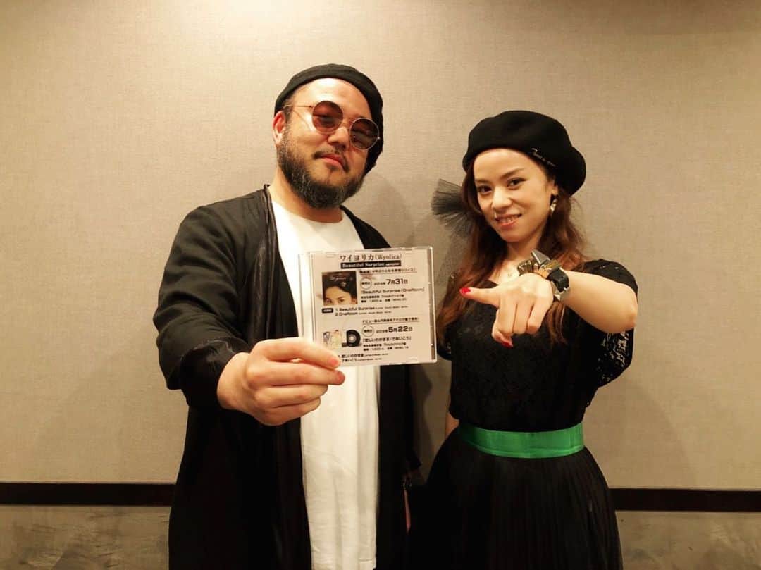 azumiのインスタグラム：「明日7/16深夜26:00からのJ-WAVE 『PRESIDENT THEATER 』に出演します。友人でもあるソイル社長の真面目なジャズ番組。私もジャズ愛を語っています。ワイヨリカ楽曲は社長のリクエスト。何なんだろう？！🤔聞いてねー！ #soilandpimpsessions #jwave #wyolica #ワイヨリカ #azumi #herbiehancock」
