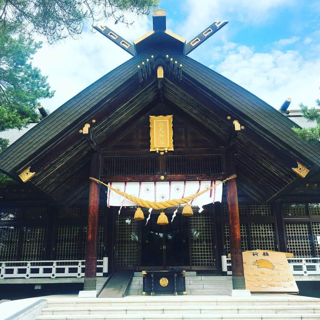 北見寛明さんのインスタグラム写真 - (北見寛明Instagram)「北見 feat.神  #北見神社 #北海道 #北見 #北見の神様がいると聞き #コラボのお誘いに #初コラボ成功 #神さん #これからもヨロ！」7月15日 16時29分 - kitami0625