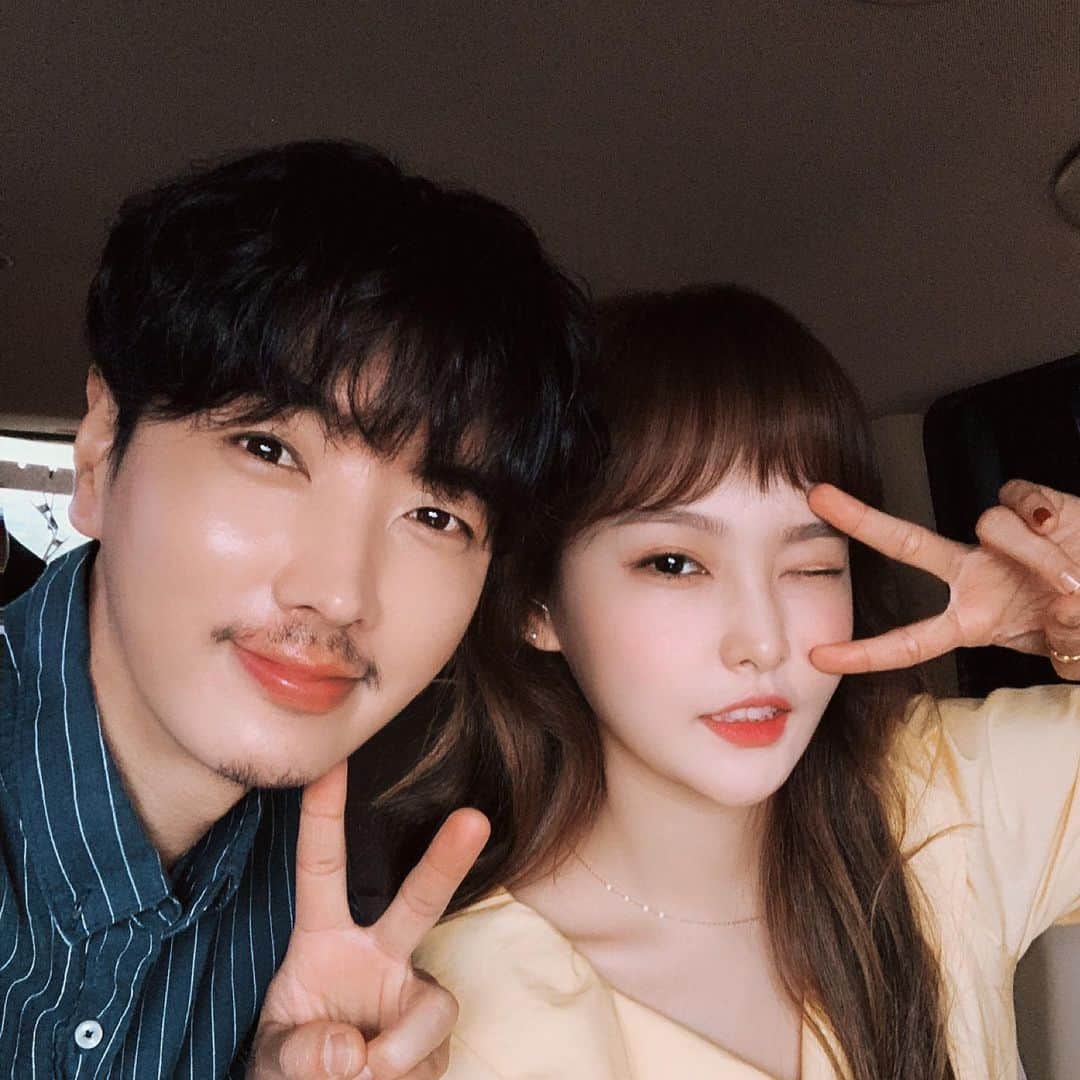 ハ・ウンジンのインスタグラム：「회사후배ㅋㅋㅋㅋㅋㅋ 짱영이오빠랑😆  오랜만에 #다시시작해」