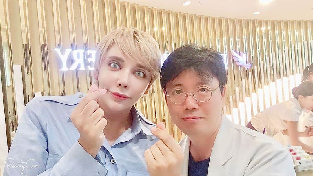 Max Estradaさんのインスタグラム写真 - (Max EstradaInstagram)「Thank you to @jwplasticsurgerykorea and DR.kang for keeping me forever 25 lol」7月15日 17時08分 - kingofnail