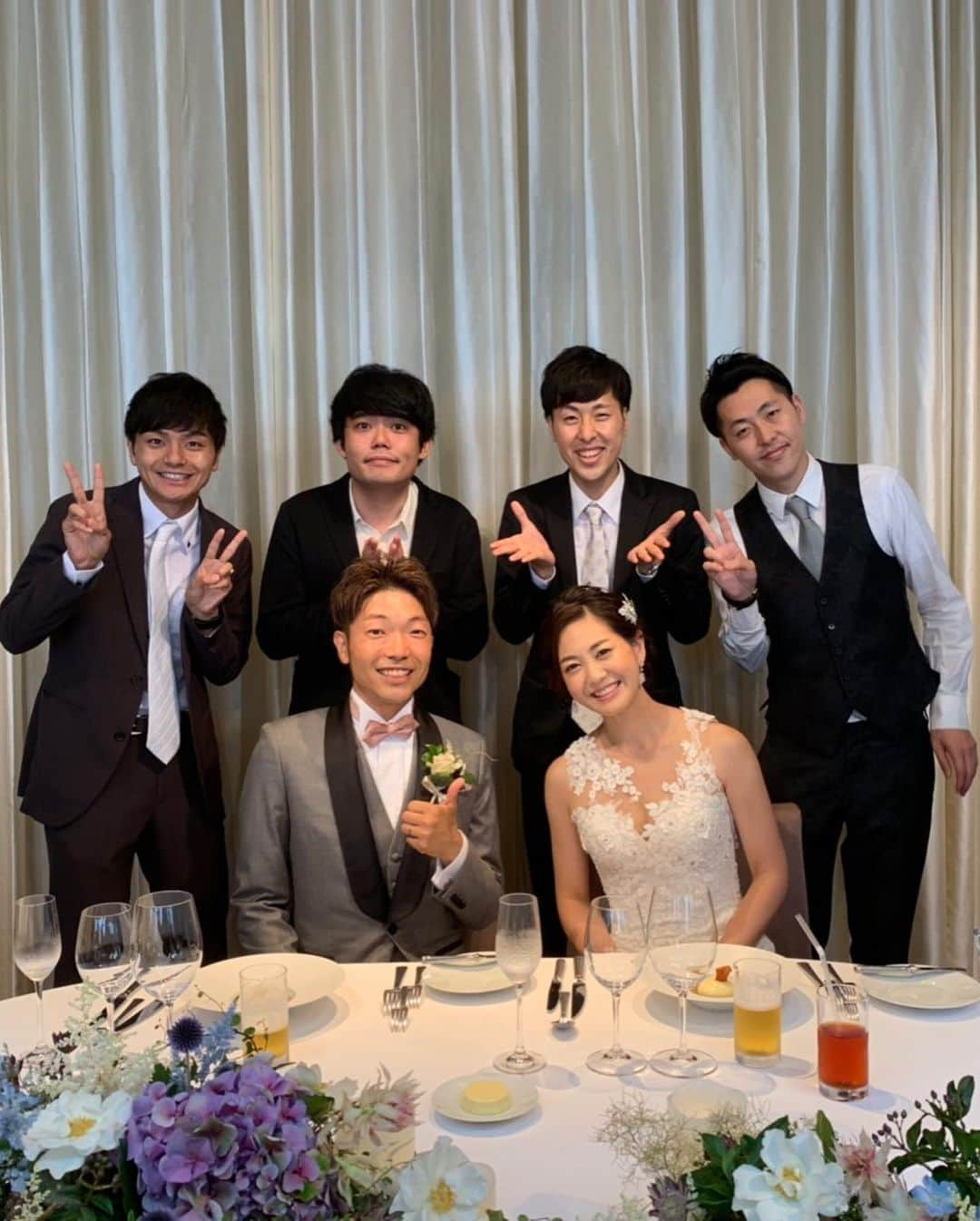 ゆうへいさんのインスタグラム写真 - (ゆうへいInstagram)「昨日はアキナ秋山さんの結婚披露宴にお呼ばれさせていただきました。いつもお優しい秋山さん。どんな時でも常に優しいお言葉を沢山くださった秋山さんの披露宴も本当に素敵でこの場に居させてもらえて本当に嬉しい気持ちになりました。その秋山さんの優しさたるや前世はお麩に違いないと改めて思いました。  改めてご結婚おめでとうございます！末永くお幸せに🤵❤️👰 #お麩」7月15日 17時02分 - tachianija