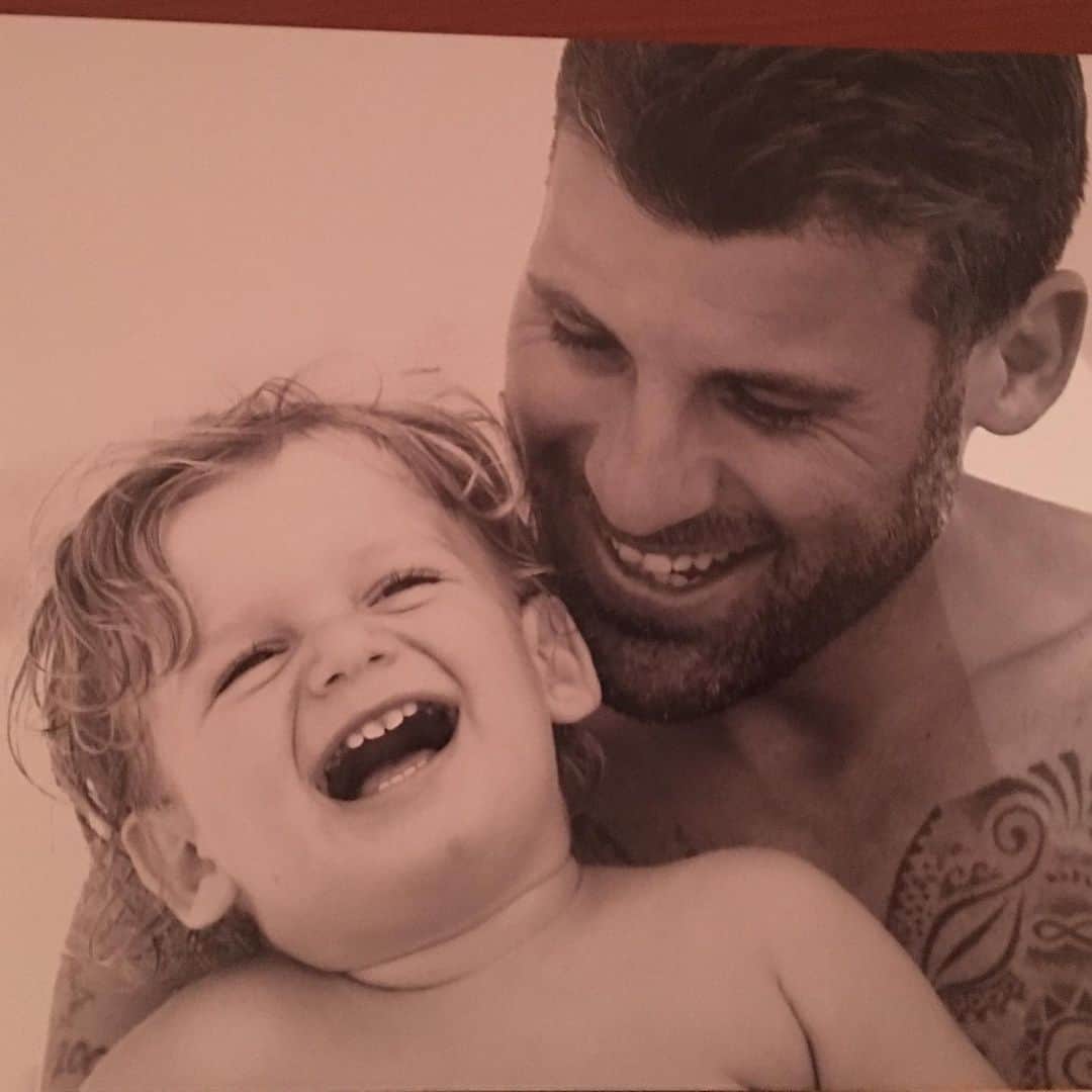 アントニオ・ノチェリーノのインスタグラム：「Smileeeee 😁」