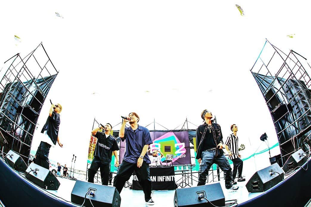 DOBERMAN INFINITYのインスタグラム：「‪FM802 HOLIDAY SPECIAL ‬﻿ ‪和歌山マリーナシティ presents SEASIDE PLEASURE終了🔥‬﻿ ﻿ ‪お越し頂いた皆さん&ラジオをお聴き頂いた皆さんありがとうございました🙌﻿ ﻿ そして、今日からアリーナツアーのベストアルバム『5IVE』封入先行もスタート‼️‼️‼️﻿ ﻿ 【アルバム封入先行﻿】 7/15(月)15:00-7/21(日)23:00﻿ ﻿ アルバムを手にとってくれたみんなは全員アリーナツアー集合でお願いしますね👍﻿ ﻿ DOBERMAN INFINITY LIVE TOUR 2019 5IVE ﻿ 〜必ず会おうこの約束の場所で〜﻿ ﻿ 11月16日 静岡・エコパアリーナ﻿ 11月19日 神奈川・横浜アリーナ﻿ 11月20日 神奈川・横浜アリーナ﻿ 11月26日 大阪・大阪城ホール﻿ 11月27日 大阪・大阪城ホール﻿ ﻿ #DOBERMANINFINITY #ドーベル #FM802 #マリーナシティ #SEASIDEPLEASURE #KUBOC #GS #PCHO #SWAY #KAZUKI #5IVE #アリーナツアー #必ず会おうこの約束の場所で﻿ #海の日」