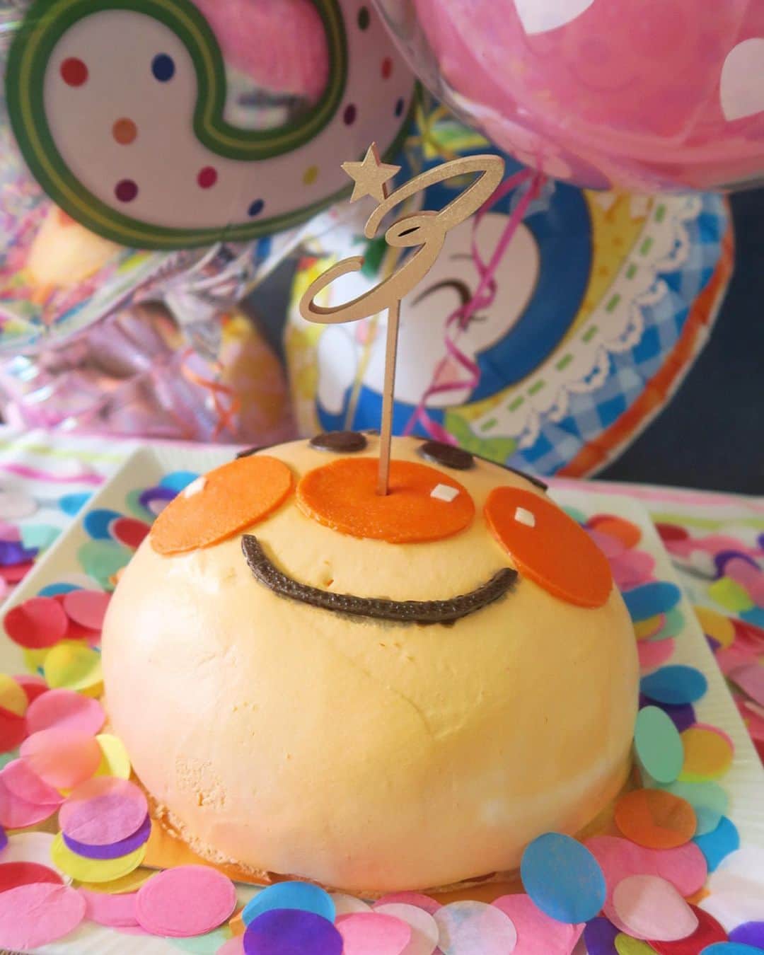 Mai Wakimizuさんのインスタグラム写真 - (Mai WakimizuInstagram)「今日は姪っ子の3歳のお誕生日会＼(^o^)／両家の家族が大集合して、プール＆BBQ!!子どもの体力は無限。笑 最後は大好きなアンパンマンのケーキでお祝いしました♡姪っ子の手、ちゃっかりと3のポーズ♡笑 @berry_aiのアンパンマンケーキに、 @threem.officialの3のトッパーが大活躍でした♡ #happybirthday」7月15日 18時02分 - wakkin__m