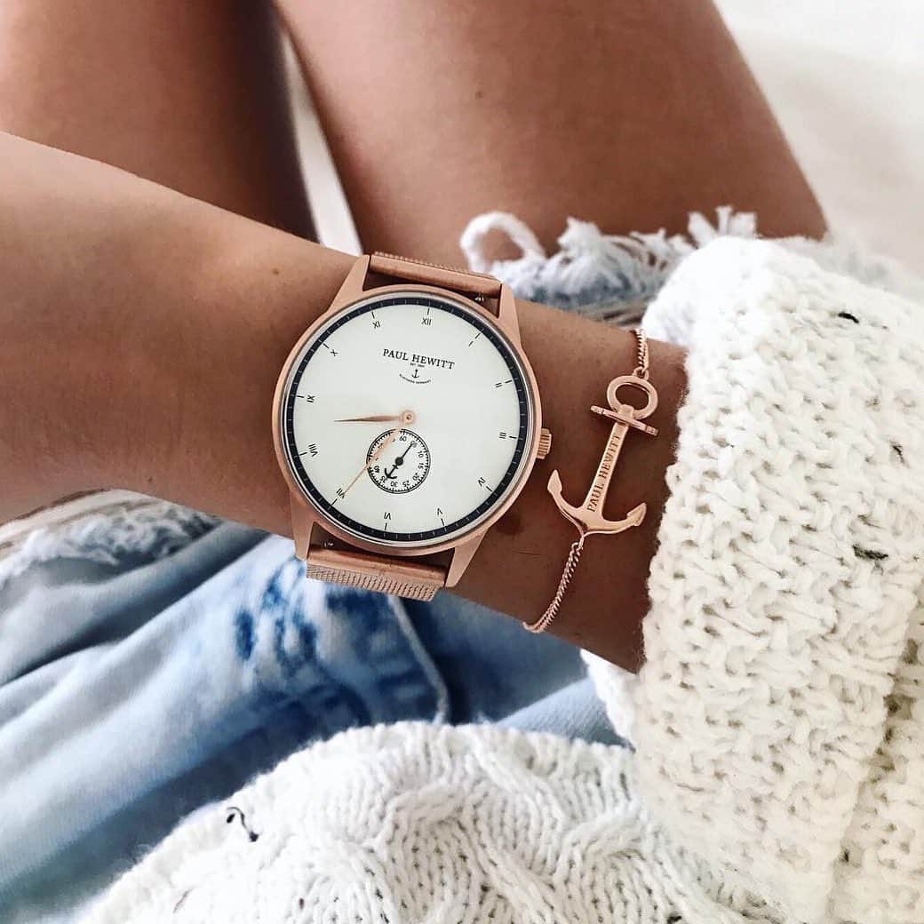 PAUL HEWITTさんのインスタグラム写真 - (PAUL HEWITTInstagram)「Get your Signature watch at the lowest price in our SUMMER SALE. 🎉✨⚓️ (photo @donnaromina) #getAnchored #paulhewitt #signature #anchorspirit __ #womenslook #summerstyle #accessories #watch #rosegold #watchoftheday #summerlook #accessory #bracelet #watches」7月15日 18時02分 - paul_hewitt