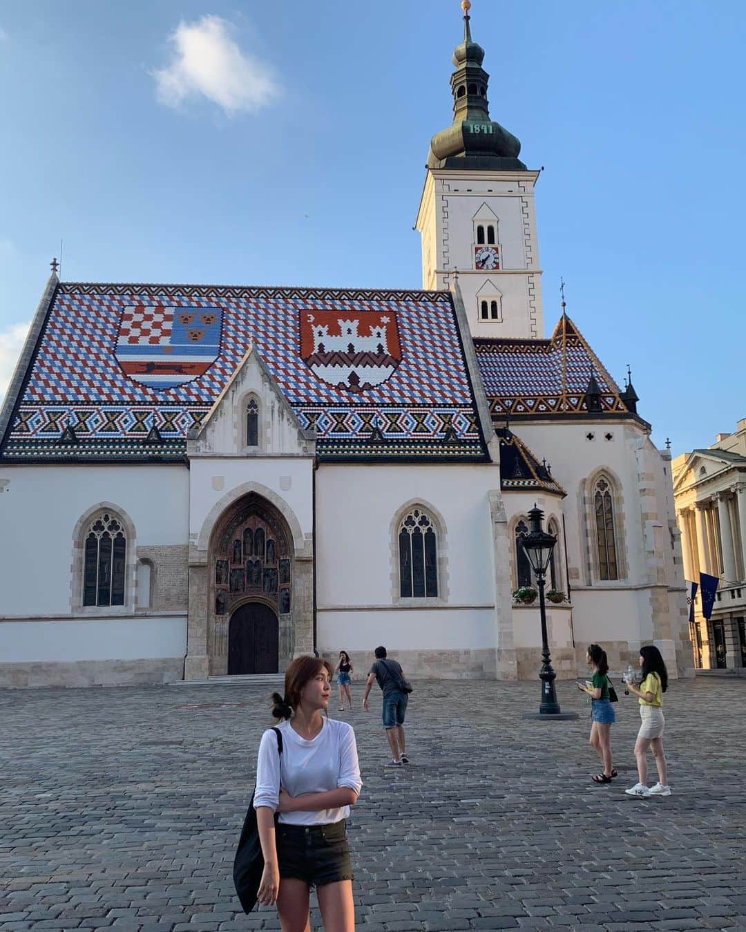 オ・ヨンギョン のインスタグラム：「#zagreb #croatia #seoin_croatia #자그레브 #크로아티아 #성마르코성당」