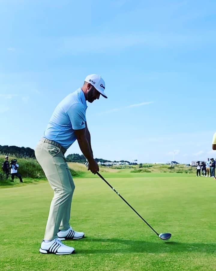 ダスティン・ジョンソンのインスタグラム：「Open Championship prep! #royalportrush #taylormadegolf #adidasgolf」